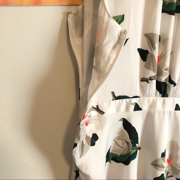 Banana Republic White Floral Cocktail Dress - Picture 4 of 5